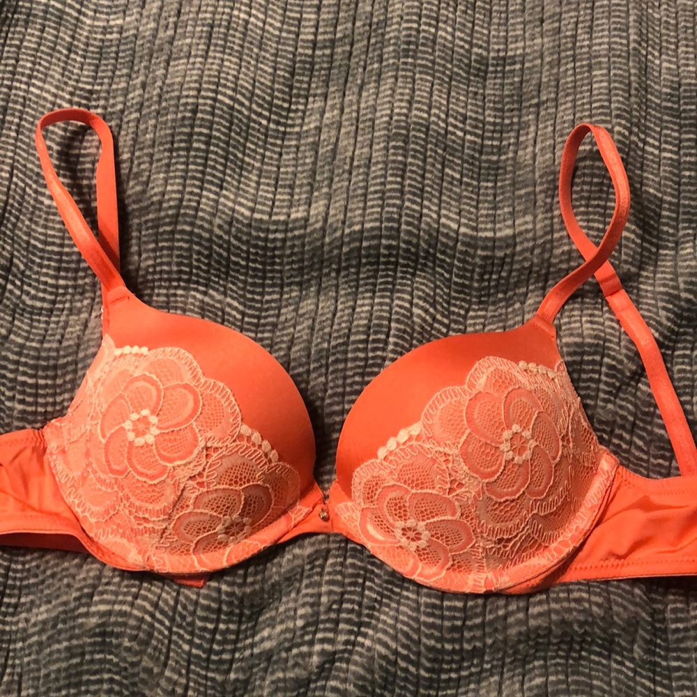 Adore Me push-up add 2 cups bra